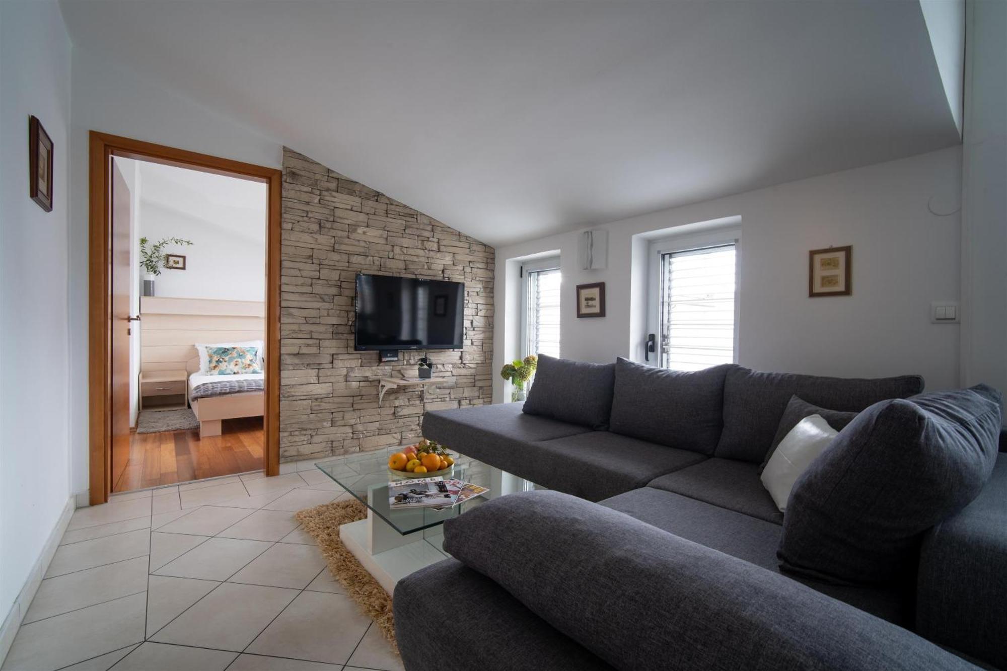 Apartments Valbruna Ровинь Экстерьер фото