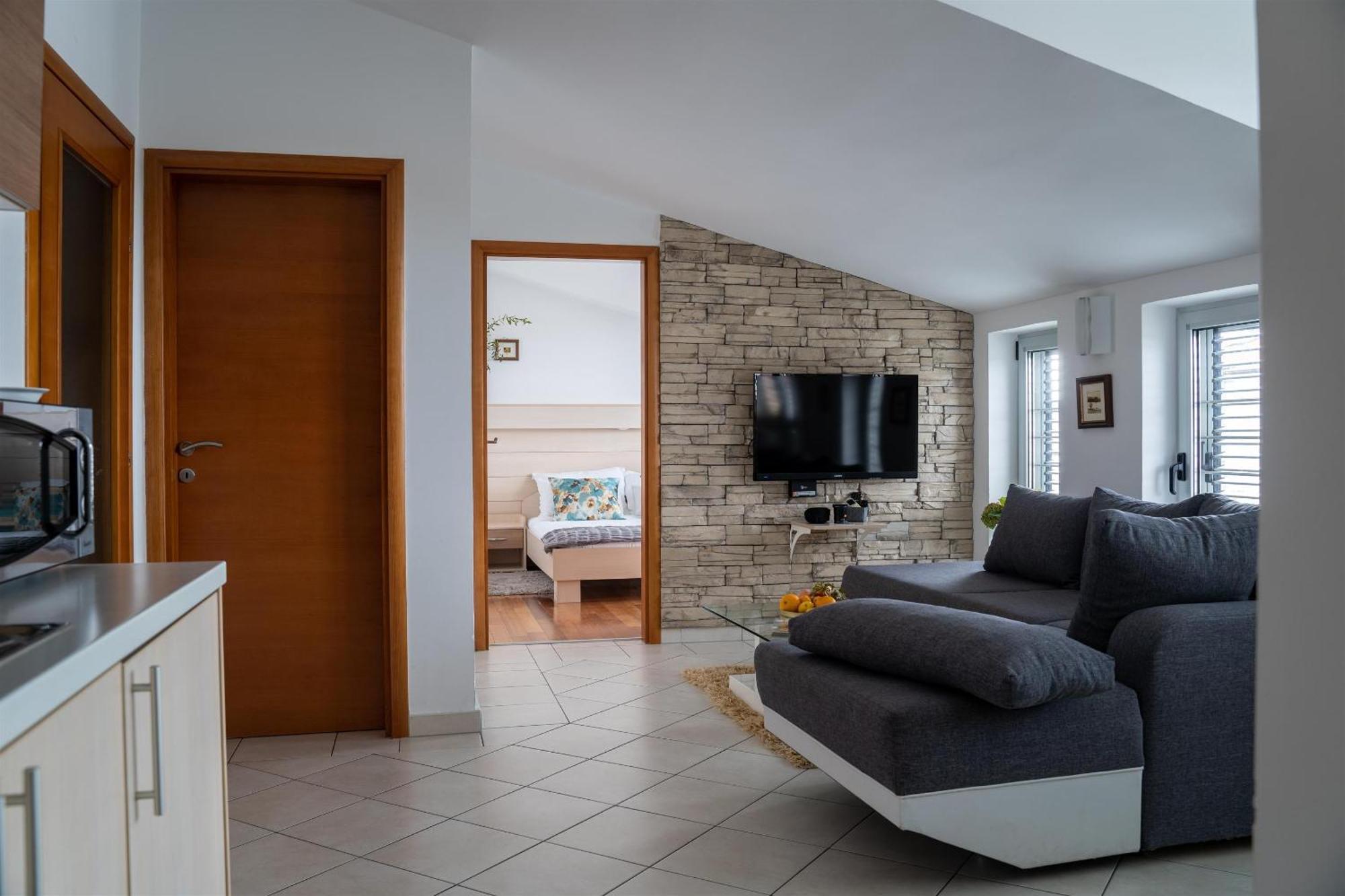Apartments Valbruna Ровинь Экстерьер фото