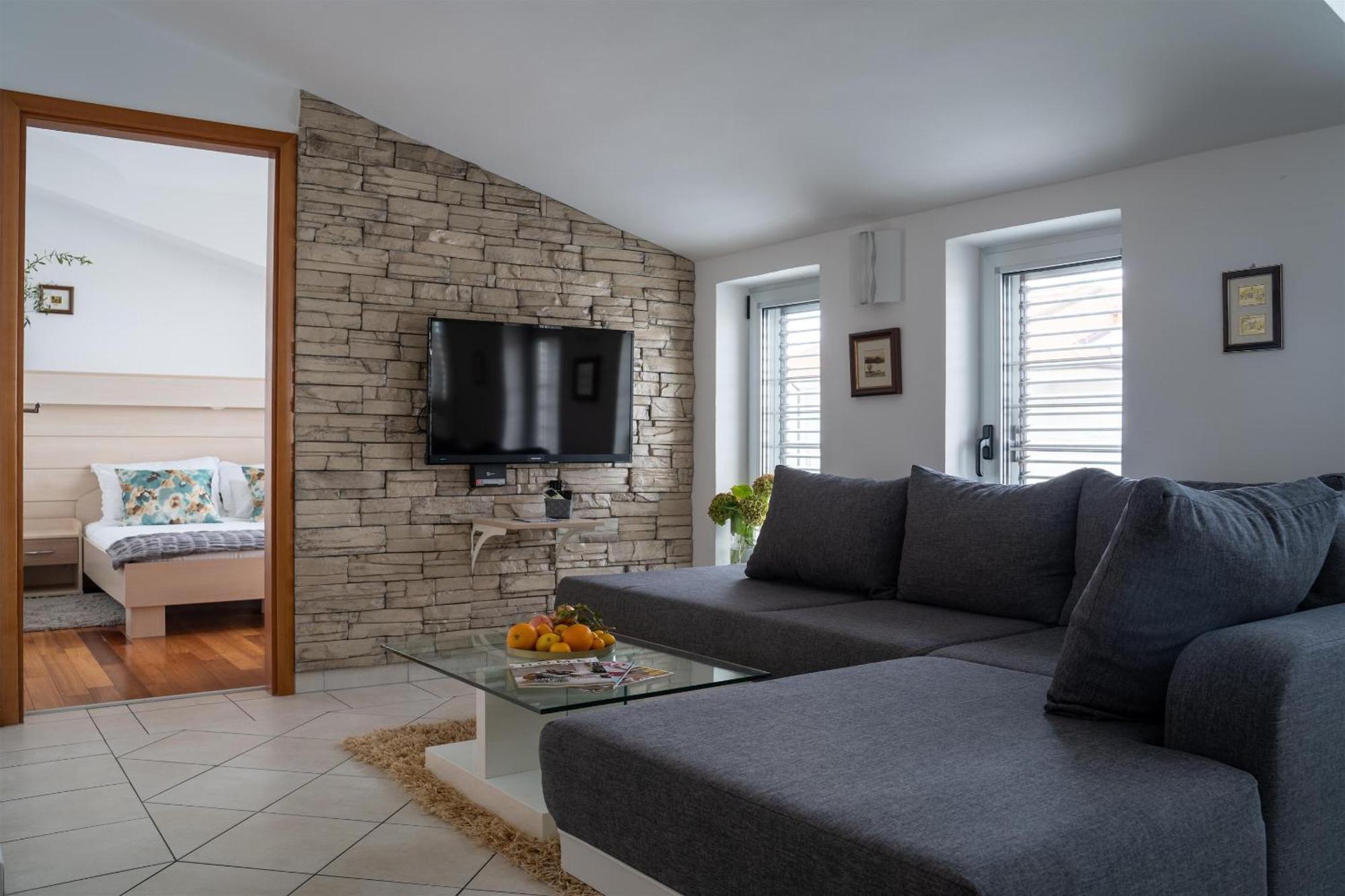 Apartments Valbruna Ровинь Экстерьер фото