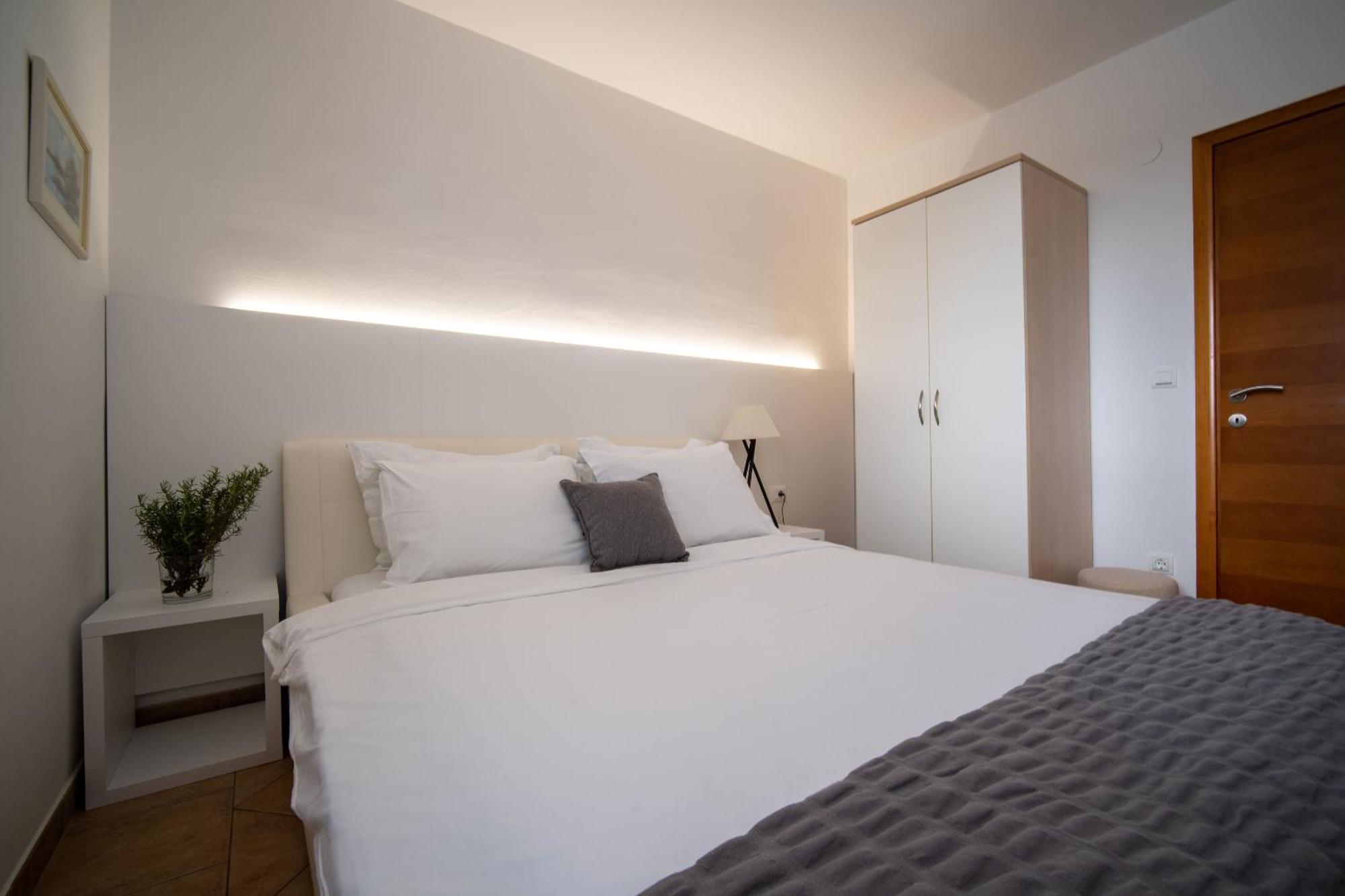 Apartments Valbruna Ровинь Экстерьер фото
