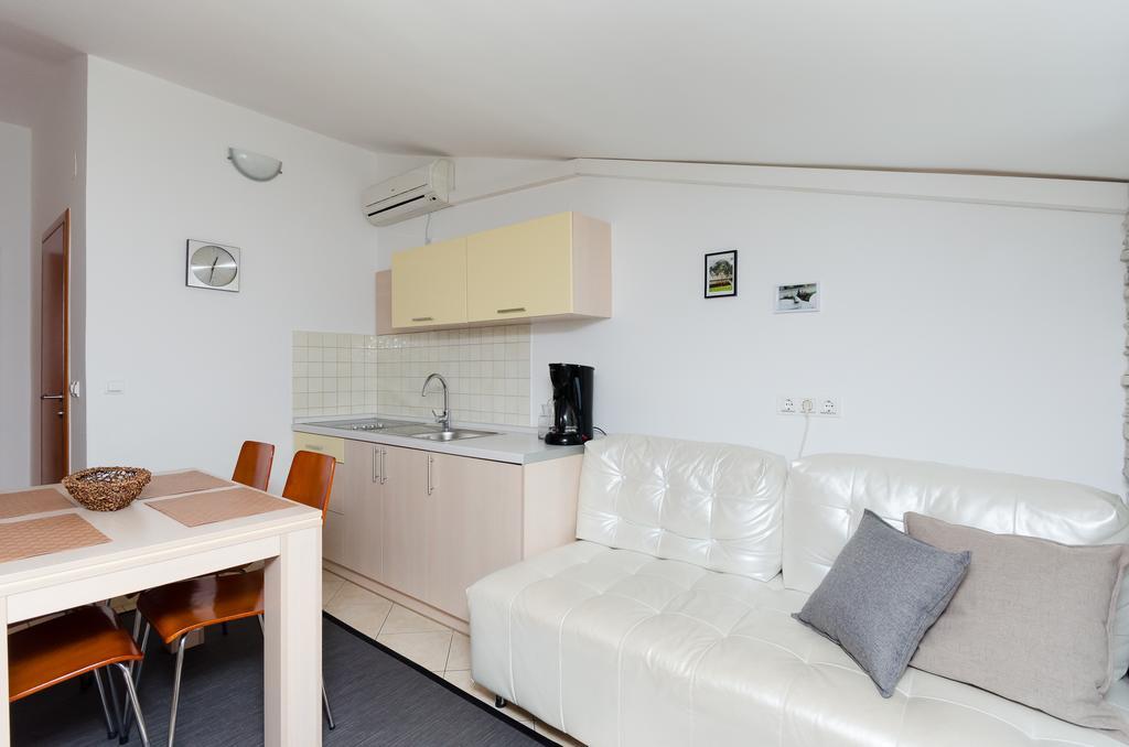 Apartments Valbruna Ровинь Экстерьер фото