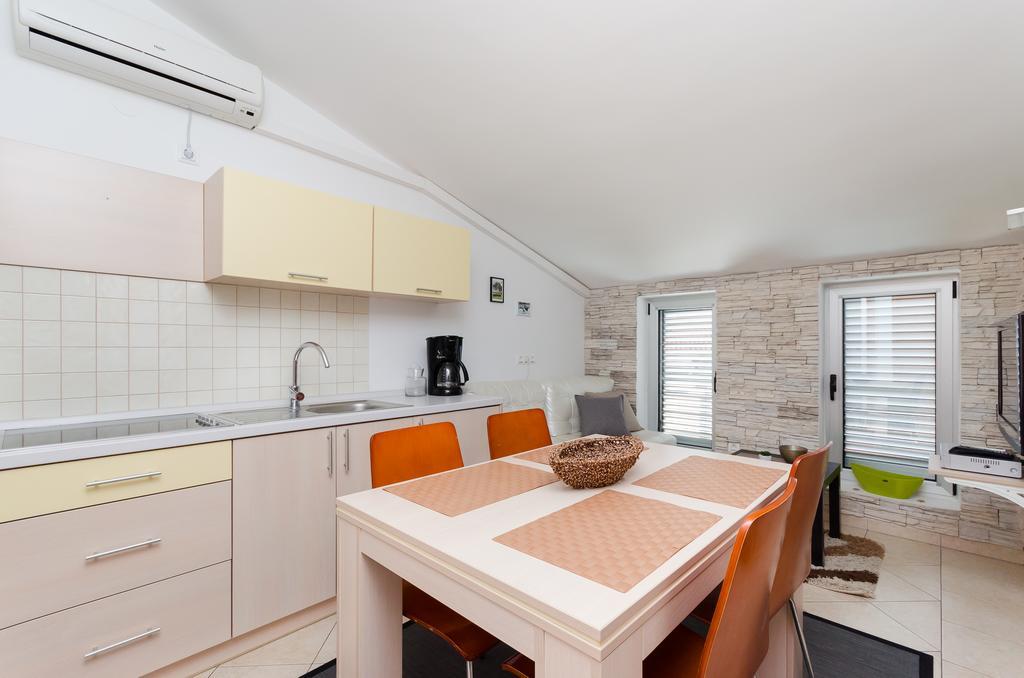 Apartments Valbruna Ровинь Экстерьер фото
