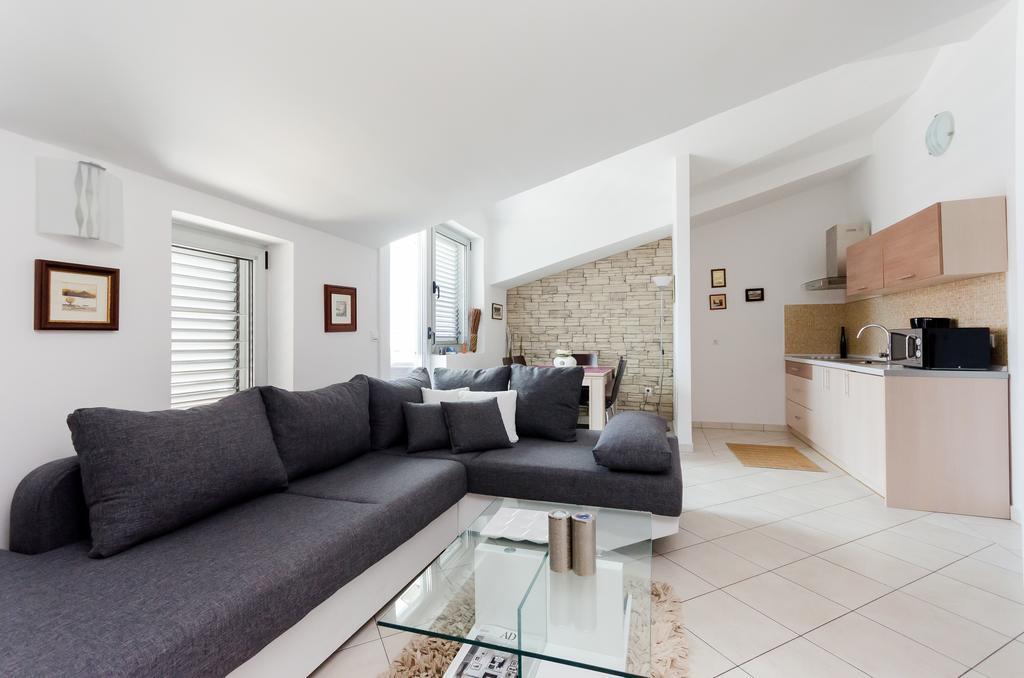 Apartments Valbruna Ровинь Экстерьер фото