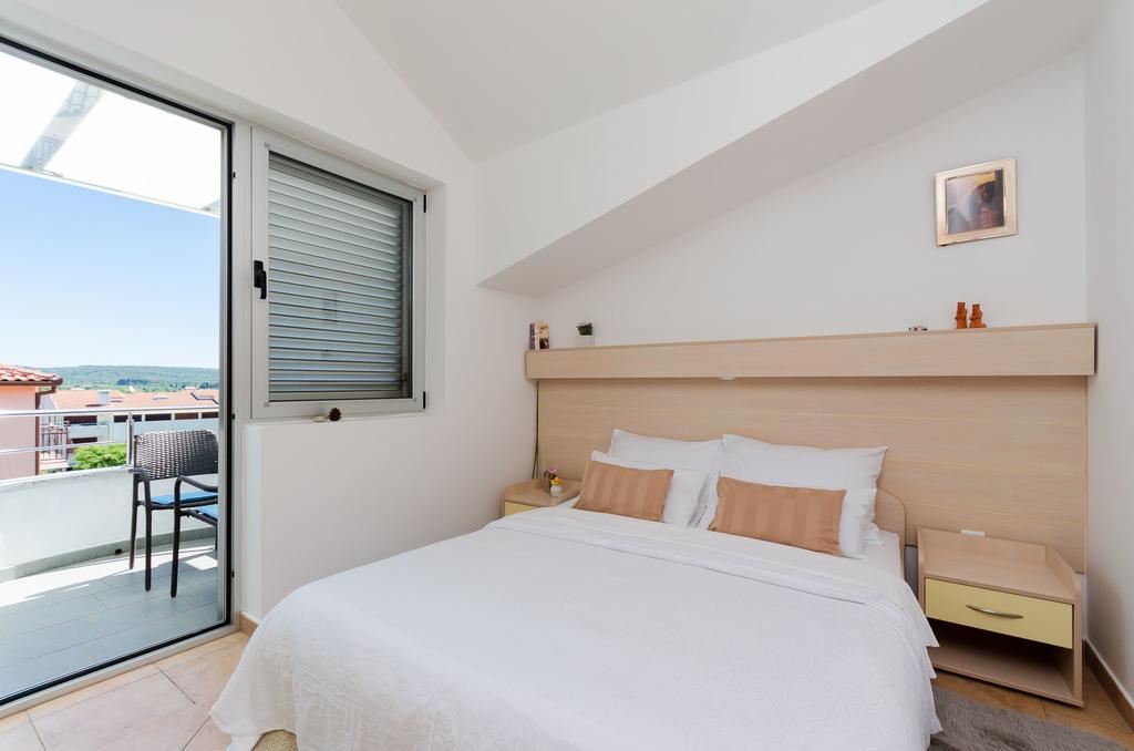 Apartments Valbruna Ровинь Экстерьер фото