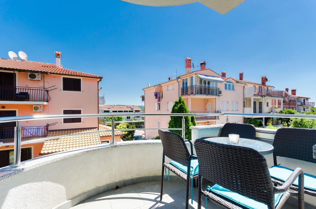 Apartments Valbruna Ровинь Экстерьер фото